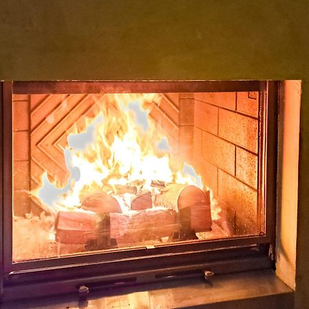 South Facing 2-Bed Apartment With Fireplace, Terrasses Deos Флен Экстерьер фото
